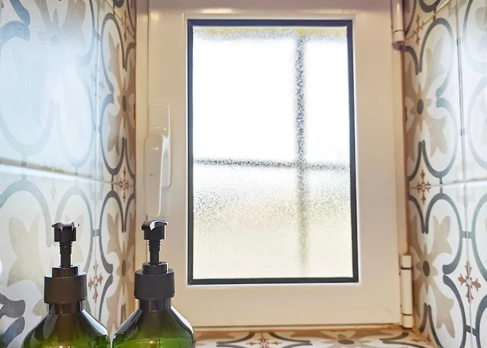 The Ceramic - 2br Apartment